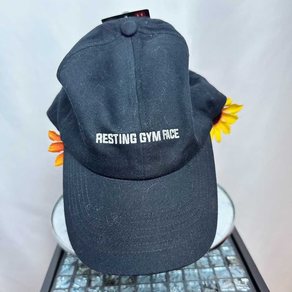 NWT ‘Resting Gym Face’ Black Cap by UnderArmour - Picture 7 of 11